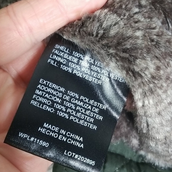 Soft WEATHERPROOF Quilted Green Faux Fur Sleeveless Vest (#1,361) - Picture 8 of 12